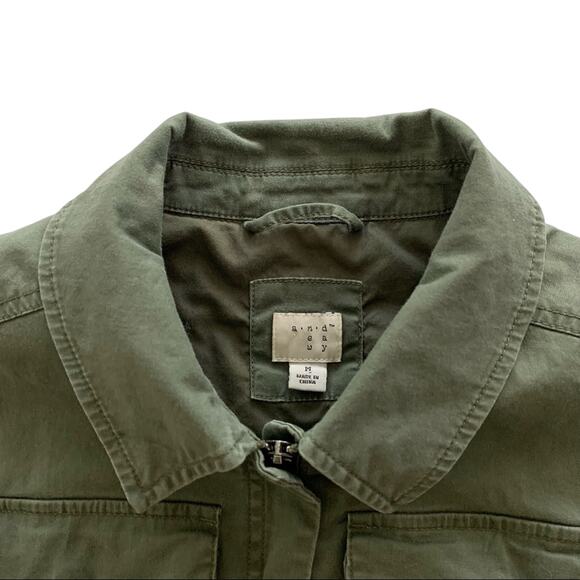 Via Penny Lane Reworked Apparel | 2Pac Poetic Justice Green Vest - Picture 3 of 8
